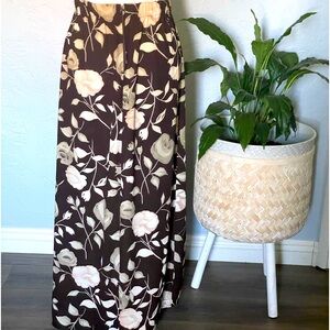 Vintage unbranded brown and cream floral maxi skirt. Cottagecore, shabby chic